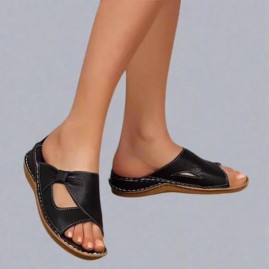 Klara™ | Låg sandal med kontrastsömmar