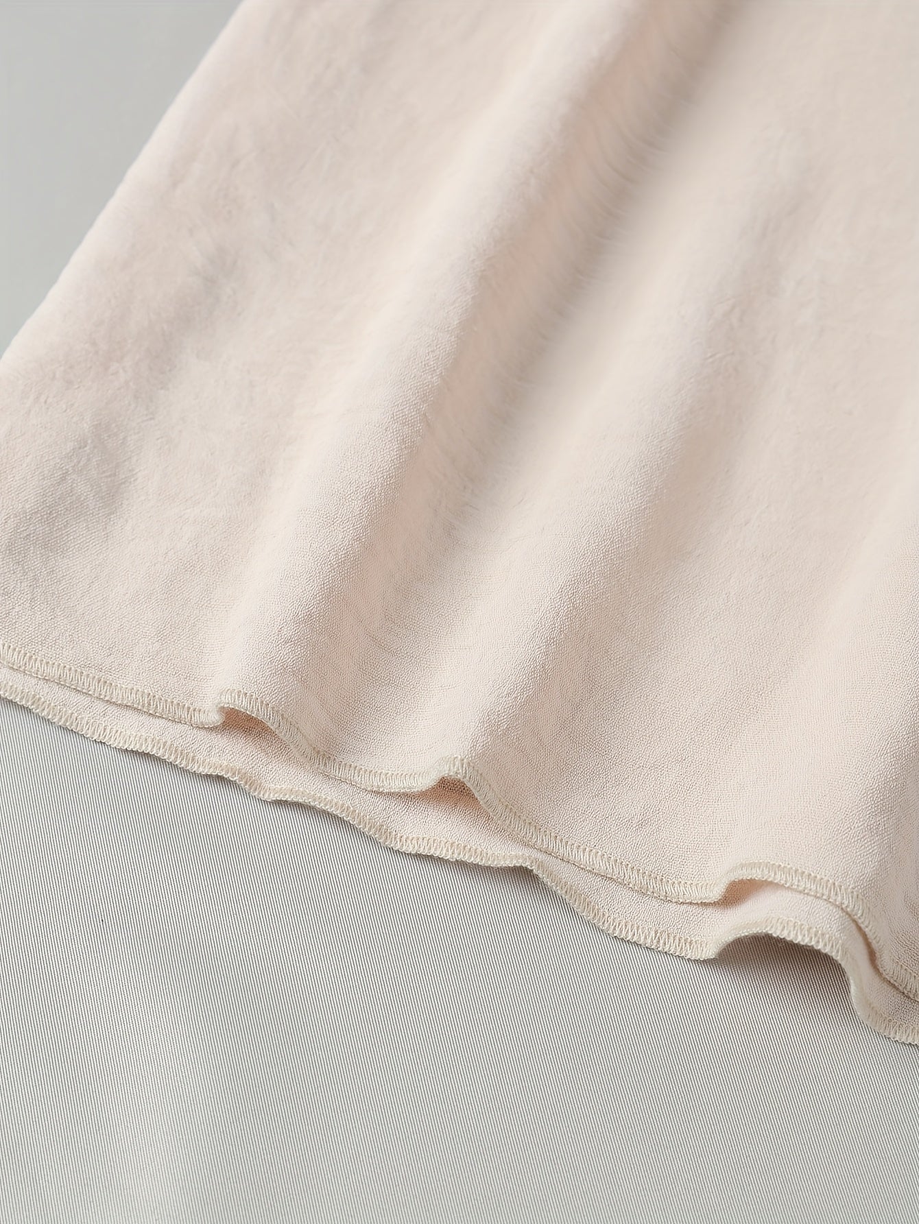 Desiree™ | Smickrande passform & shirring-detalj